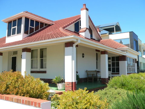 Brighton Beach House - Australia Accommodation 0