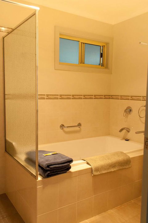 Admirals Inn - Australia Accommodation 10