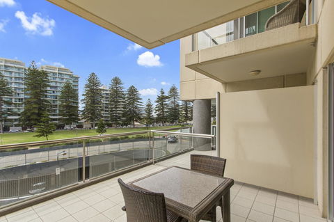 Pier Luxury Apartments - Australia Accommodation 5