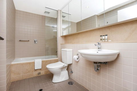 Pier Luxury Apartments - Australia Accommodation 18
