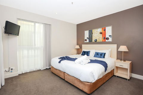 Pier Luxury Apartments - Australia Accommodation 29