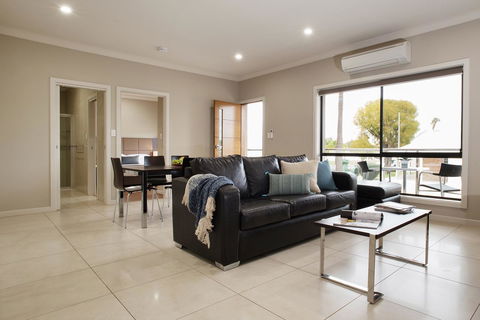 Renmark Holiday Apartments - Australia Accommodation 1