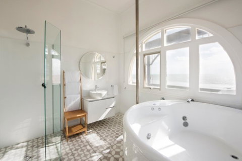 Seawall Apartments - Australia Accommodation 10