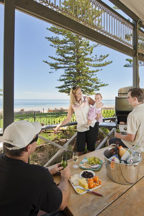 Seawall Apartments - Australia Accommodation 9