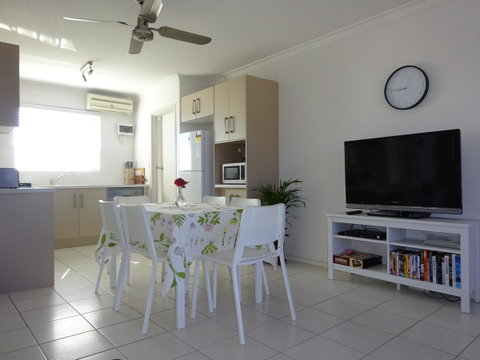 Selene Holiday Apartment @West Beach - Australia Accommodation 9