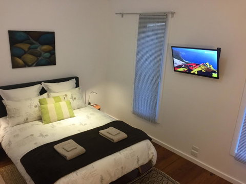 Smiths Lake House - Australia Accommodation 11
