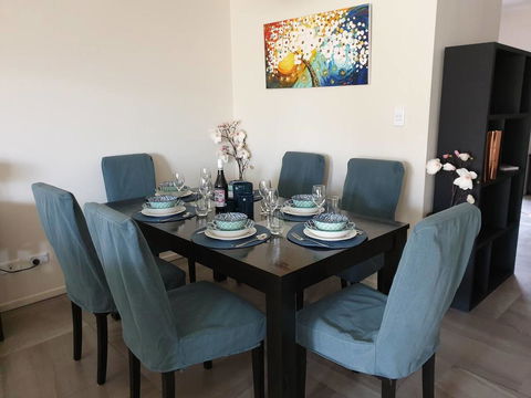Explore Adelaide, Gawler, The Barossa And Clare Valleys All-in-one - Australia Accommodation 2