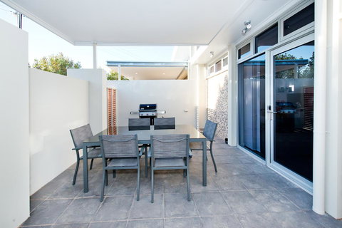 Loxton Courthouse Apartments - Australia Accommodation 18