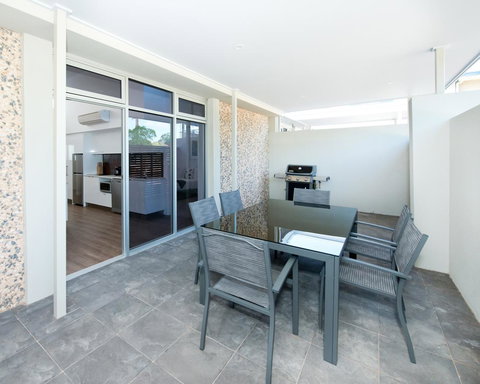 Loxton Courthouse Apartments - Australia Accommodation 11