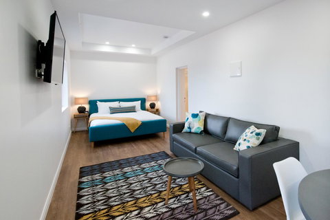 Loxton Courthouse Apartments - Australia Accommodation 1
