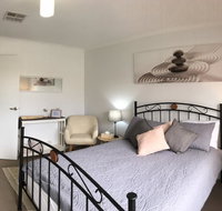 Windsor Gardens Home - Australia Accommodation