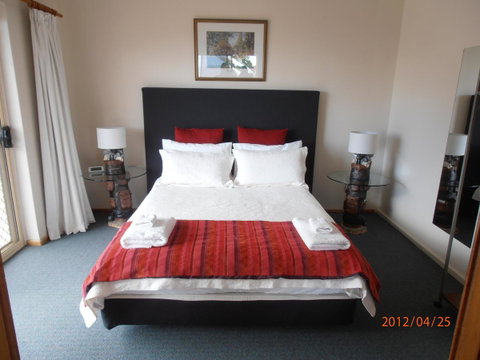 Esplanade Apartments At West Beach - Australia Accommodation 10
