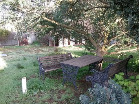 The Pig And Whistle - Australia Accommodation 32