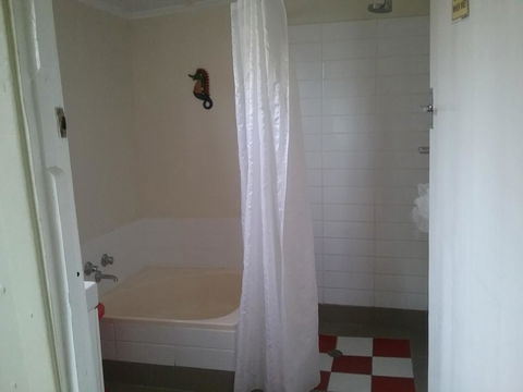 The Pig And Whistle - Australia Accommodation 34