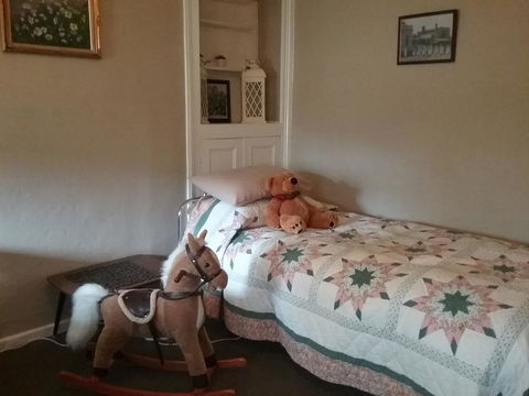 The Pig And Whistle - Australia Accommodation 35