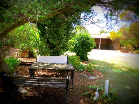 The Pig And Whistle - Australia Accommodation 5