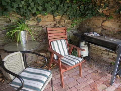 The Pig And Whistle - Australia Accommodation 7