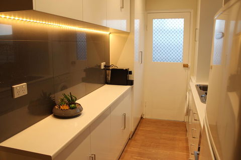 Christophers Villa - Australia Accommodation 30