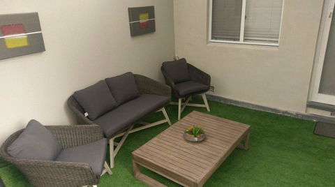 Christophers Villa - Australia Accommodation 10