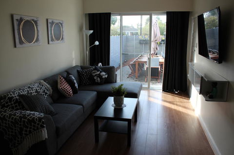 Christophers Villa - Australia Accommodation 38