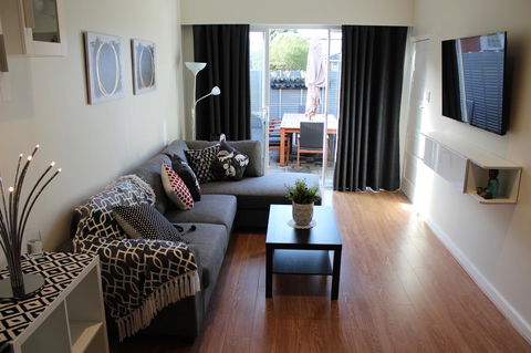 Christophers Villa - Australia Accommodation 25