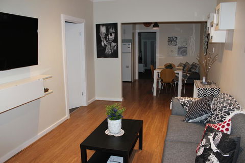 Christophers Villa - Australia Accommodation 35