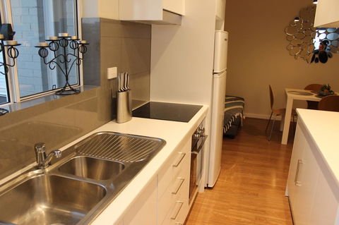 Christophers Villa - Australia Accommodation 33