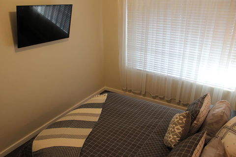 Christophers Villa - Australia Accommodation 17