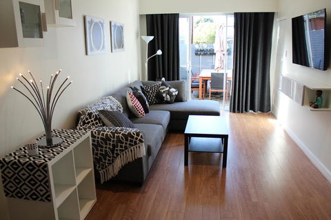Christophers Villa - Australia Accommodation 26