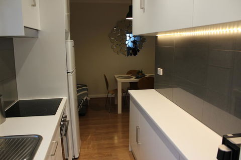 Christophers Villa - Australia Accommodation 32