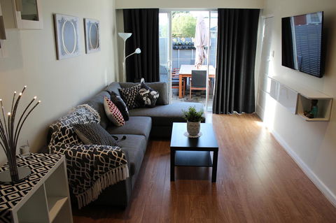 Christophers Villa - Australia Accommodation 24