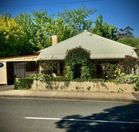 Oats Cottage - Australia Accommodation