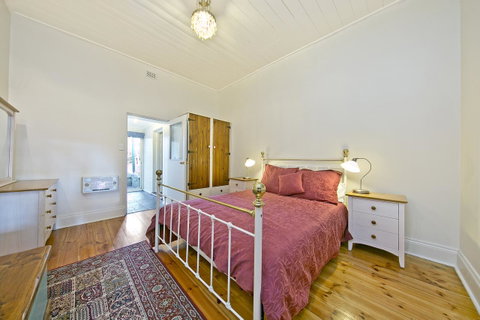Vineyard Cottage BnB - Australia Accommodation 2