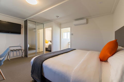 Mick O\'Sheas - Australia Accommodation 14