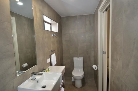 105 On The Park - Australia Accommodation 13