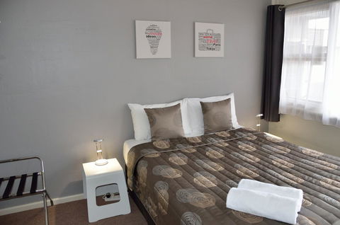 105 On The Park - Australia Accommodation 6