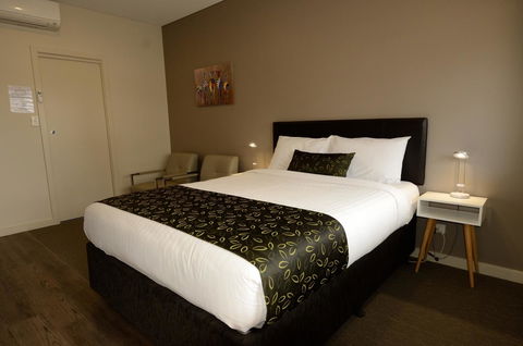 105 On The Park - Australia Accommodation 3
