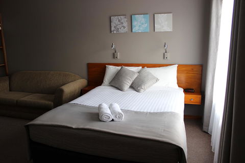 105 On The Park - Australia Accommodation 12