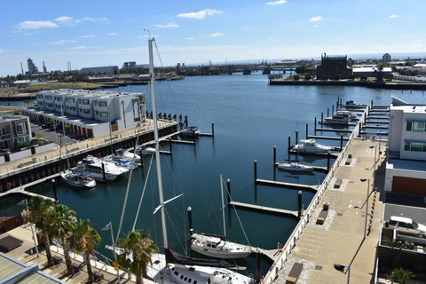 Breakwater Apartment - Australia Accommodation 2