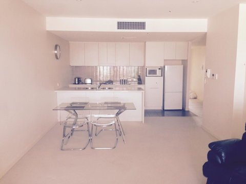 Breakwater Apartment - Australia Accommodation 10