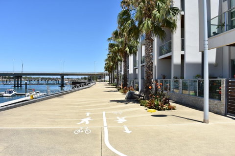 Breakwater Apartment - Australia Accommodation 5