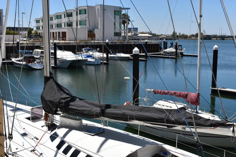 Breakwater Apartment - Australia Accommodation 6