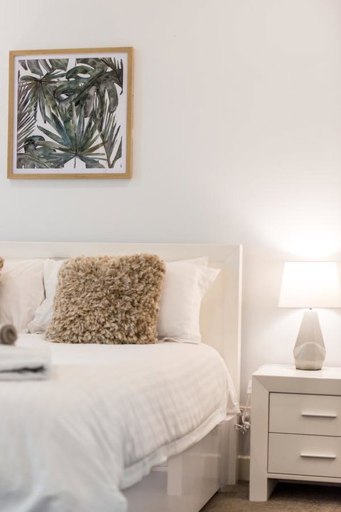 Beachside Luxury & Comfort, Ocean Views In Glenelg - Australia Accommodation 13