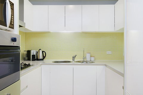 Beachside Luxury & Comfort, Ocean Views In Glenelg - Australia Accommodation 14
