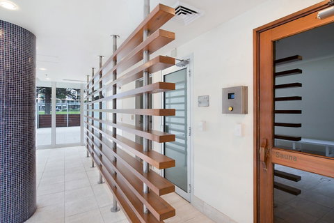 Beachside Luxury & Comfort, Ocean Views In Glenelg - Australia Accommodation 27