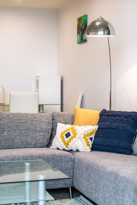 Beachside Luxury & Comfort, Ocean Views In Glenelg - Australia Accommodation 9
