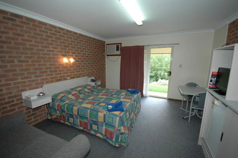 Burra Motor Inn - Australia Accommodation 39