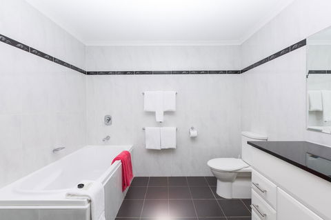 Ramada Resort By Wyndham Shoal Bay - Australia Accommodation 33