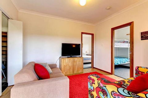 SeaWatch-Sea Views - Australia Accommodation 4