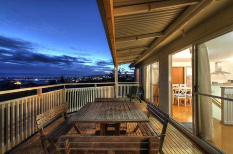 SeaWatch-Sea Views - Australia Accommodation 7